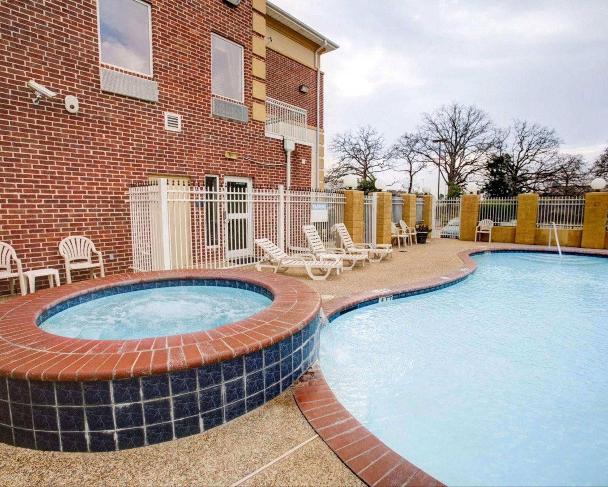 Comfort Drive Hotel 3*