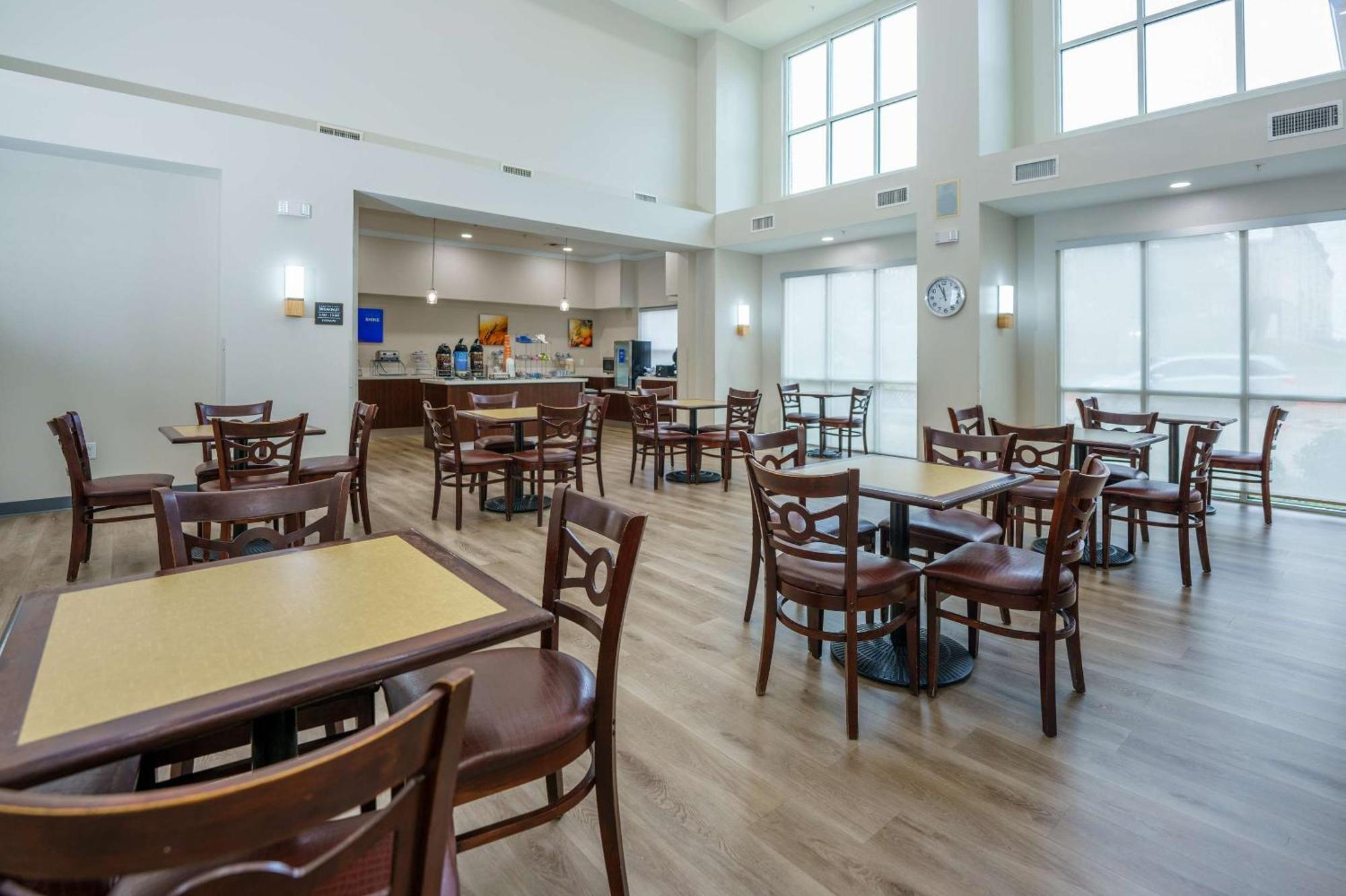 Comfort Drive Hotel