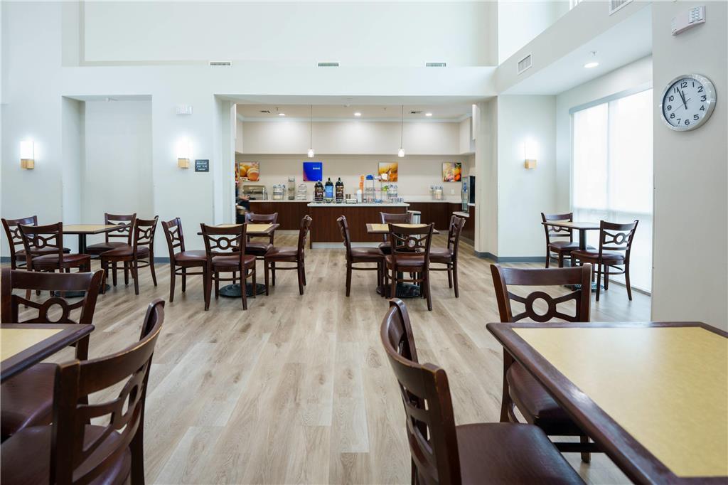 Hotel Comfort Drive 3*